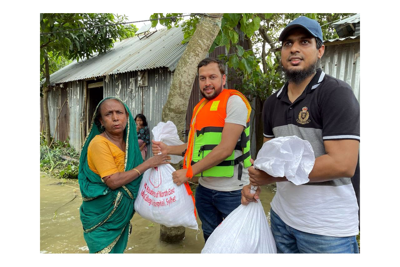 Relife-distribution-Doctors & Students-Image1-northeast medical college & Hospital