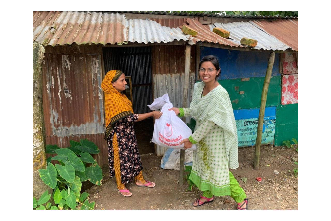 Relife-distribution-Doctors & Students-Image16-northeast medical college & Hospital