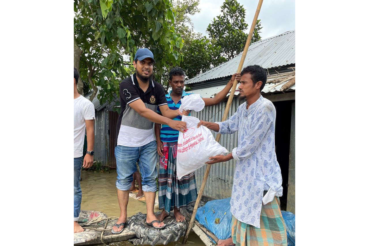 Relife-distribution-Doctors & Students-Image9-northeast medical college & Hospital